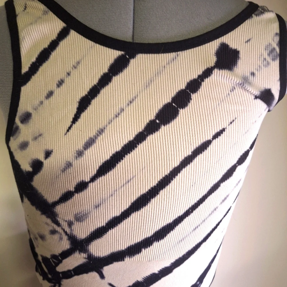 Stylish Black and Cream Women's Cropped Top. Size Med